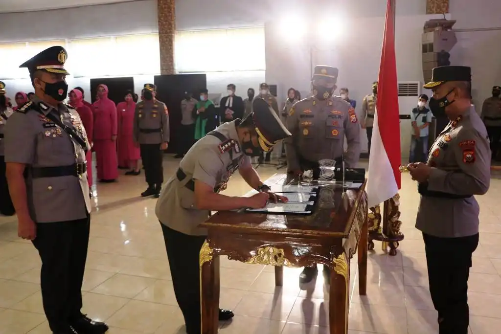 Kapolda Bengkulu Agung Wicaksono Pimpin Sertijab Mutasi Jabatan