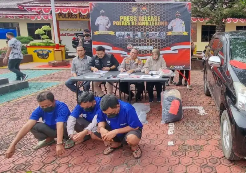 Nekat Bobol ATM, Tiga Pelaku Ditangkap Polres RL