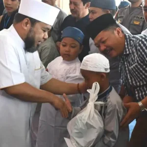 Peringati Tahun Baru Islam, Wali Kota Helmi Bahagiakan Ratusan Anak Yatim Peringati Tahun Baru Islam, Wali Kota Helmi Bahagiakan Ratusan Anak Yatim