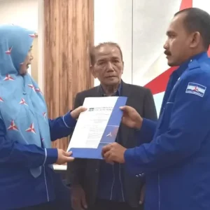 Polemik Penetapan Ketua DPC Demokrat Mukomuko, Dua Kubu Saling Bantah Polemik Penetapan Ketua DPC Demokrat Mukomuko, Dua Kubu Saling Bantah
