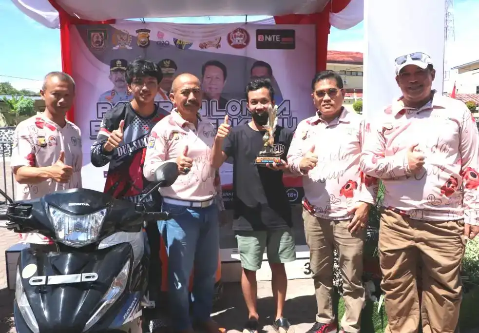 Ratusan Burung Berkicau Ikut Lomba Memperebutkan Piala Kapolda Bengkulu