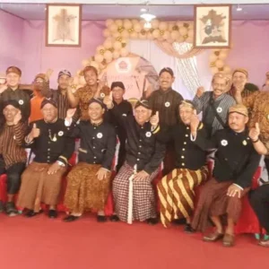 Rayakan HUT ke-27, IKKJS Mukomuko Gelar Bazar Murah Hingga Kuda Lumping