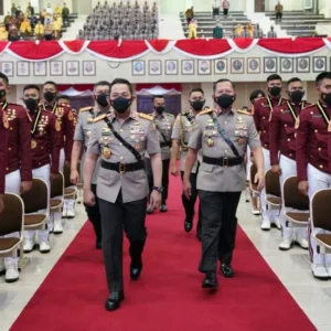 Wisuda Taruna Taruni Akpol, Kapolri : Turun, Dengar dan Serap Aspirasi Masyarakat Wisuda Taruna Taruni Akpol, Kapolri : Turun, Dengar dan Serap Aspirasi Masyarakat