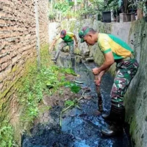 Yonif PR 328/Dirgahayu Gelar Karya Bakti di Kampung Bendungan Kota Depok