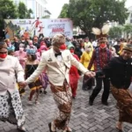 Berbagai Etnis Meriahkan HUT Jateng, Ganjar : Wujud Semangat Kebersamaan dalam Keberagaman