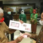 Gubernur Ganjar Ketakutan Saat Diberi Uang Emisi Terbaru Oleh BI Jateng