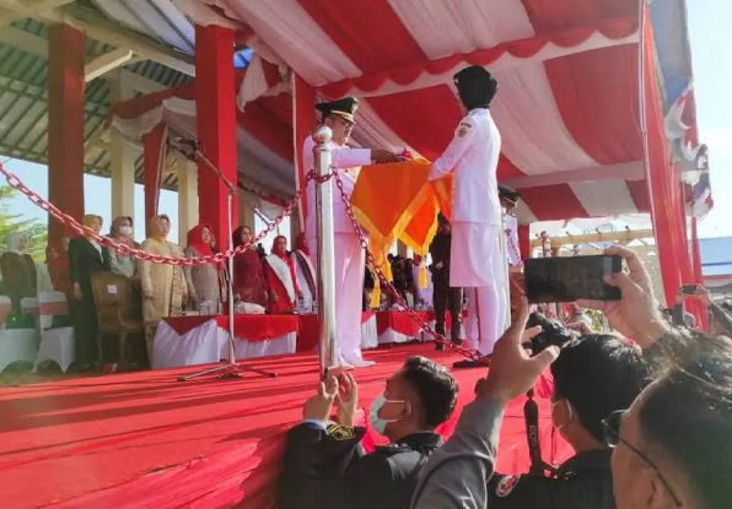 HUT RI ke 77, Bupati Karimun Sebut Kemiskinan Dan Pengangguran Menurun, Benarkah Demikian?