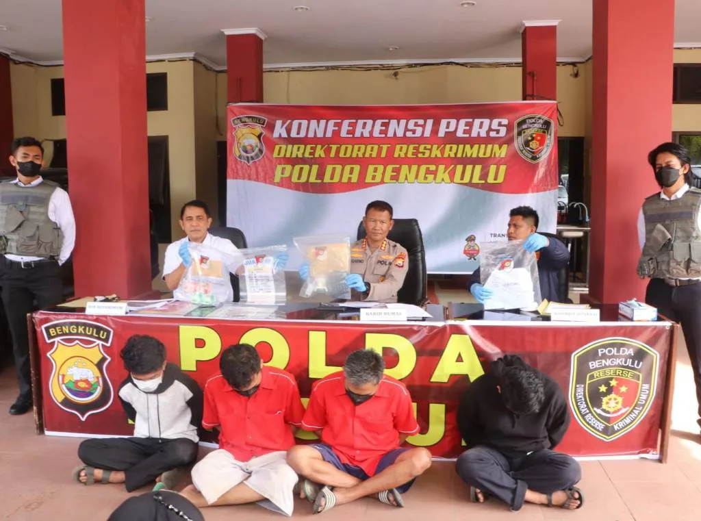 Jadi Bandar Chip High Domino, Pemilik Konter HP Ditangkap