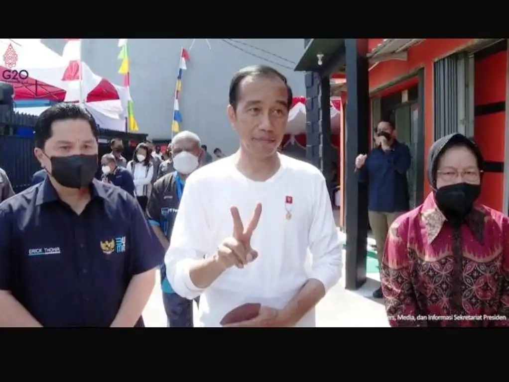 Jokowi Mulai Bagikan BLT BBM Hari Ini Pembangunan Apple Academy di Indonesia, Tim Cook Temui Presiden Jokowi Jokowi Resmi Dapat Pensiun Seumur Hidup Rp 30 Juta Per Bulan