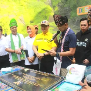 Kunjungi Desa Wisata Belitar Seberang, Sandiaga Uno : Luar Biasa Kunjungi Desa Wisata Belitar Seberang, Sandiaga Uno : Luar Biasa