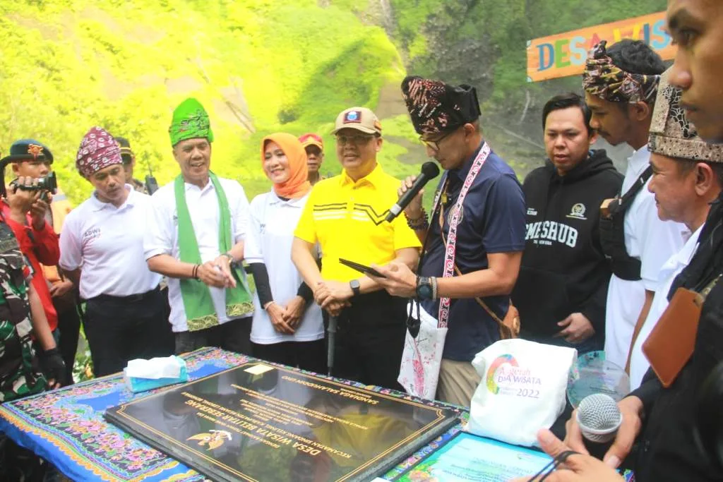 Kunjungi Desa Wisata Belitar Seberang, Sandiaga Uno : Luar Biasa