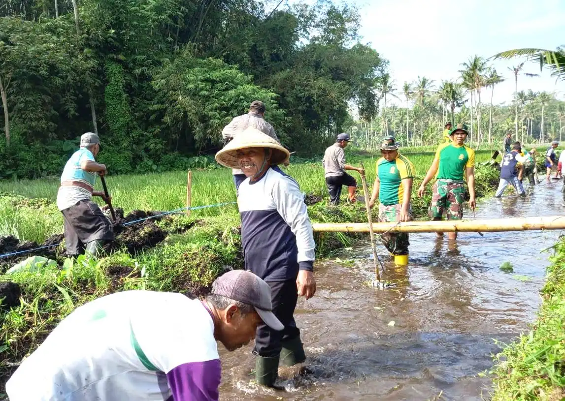 Manunggal dengan Rakyat, Satuan Kikav 8/KSC/2 Kostrad Jabung Gelar Karya Bakti