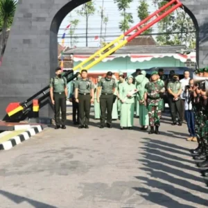 Pangdam Diponegoro Kunjungi Markas Komando Yonzipur 4/Tanpa Kwandya Pangdam Diponegoro Kunjungi Markas Komando Yonzipur 4/Tanpa Kwandya