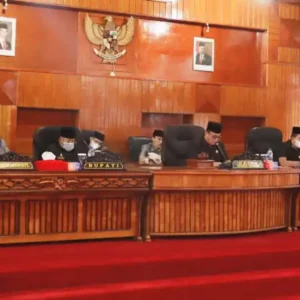 Paripurna DPRD BS Jawaban Bupati Atas Pandangan Fraksi Raperda No 9