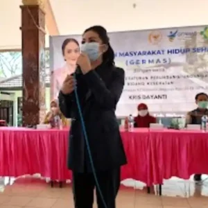 Pemkab Malang Gelar Vaksinasi Bersama Anggota DPR RI, Krisdayanti