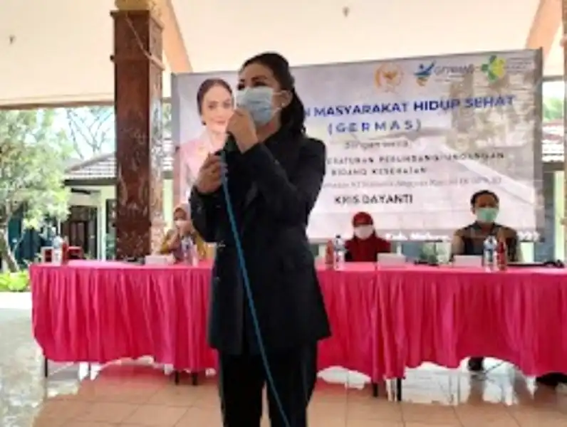 Pemkab Malang Gelar Vaksinasi Bersama Anggota DPR RI, Krisdayanti