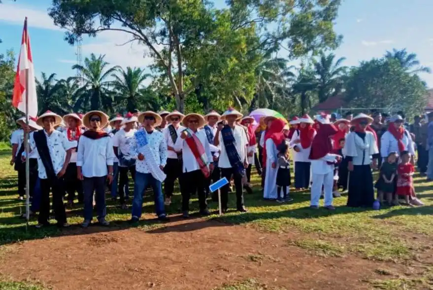 Peringati HUT RI ke-77, Ribuan Masyarakat Desa Tanjung Jaya Ikut Upacara