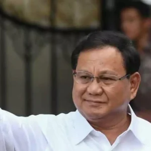 Prabowo : Keputusan Saya Bergabung ke Pak Jokowi Sudah Tepat Jelang Pemilu, Prabowo Subianto Bahas Kandidat Cawapresnya Prabowo Yakin Ekonomi Tumbuh 8%, Bank Dunia dan ADB Skeptis