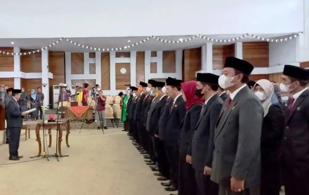 Sekda Hamka Lantik Puluhan Pejabat Pemprov Bengkulu dan Kepala Sekolah Baru