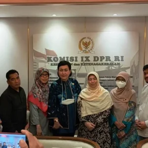 Suharto Bawa Rombongan FSPPP-SPSI Temui Langsung Komisi 9 DPR RI dan Kemnaker Suharto Bawa Rombongan FSPPP-SPSI Temui Langsung Komisi 9 DPR RI dan Kemnaker