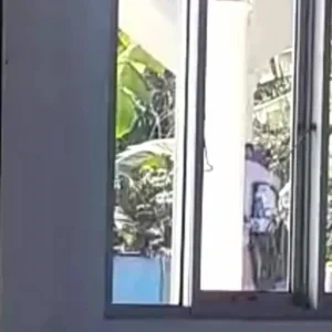 Terekam Kamera, Oknum Diduga ASN Mesum di Belakang Masjid Agung Seluma Terekam Kamera, Oknum Diduga ASN Mesum di Belakang Masjid Agung Seluma