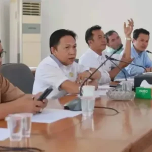 Undang Kades dan Tokoh Masyarakat Komisi I DPRD BS Bahas Penertiban Ternak Undang Kades dan Tokoh Masyarakat Komisi I DPRD BS Bahas Penertiban Ternak