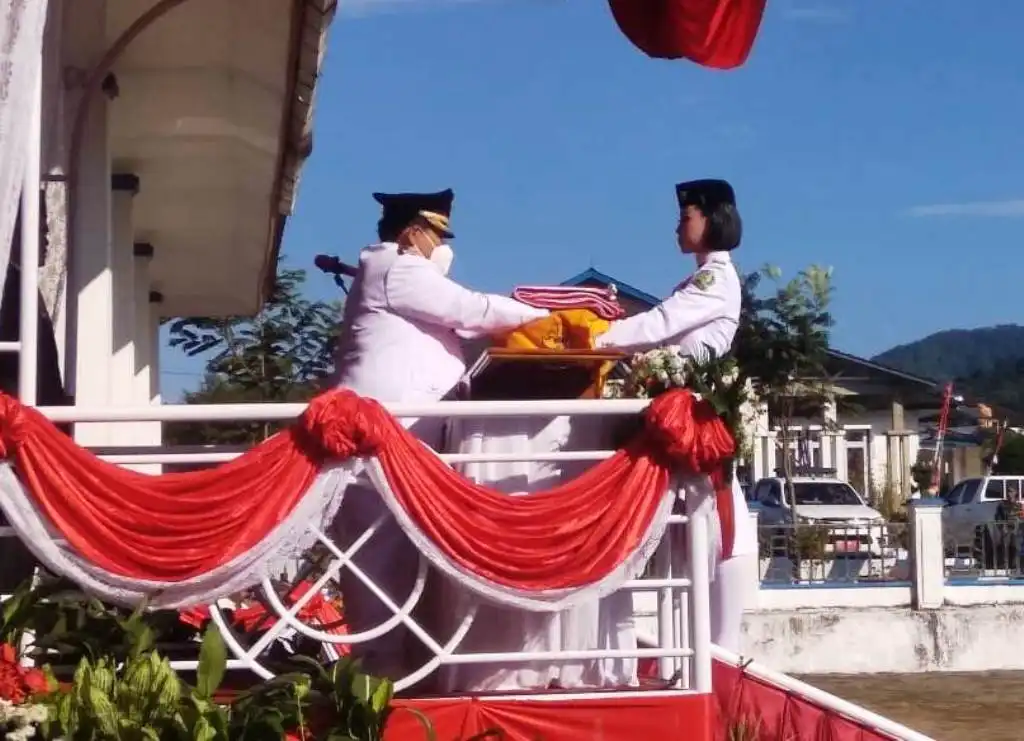 Wabup Lebong Jadi IRUP Upacara Pengibaran Bendera HUT RI ke-77