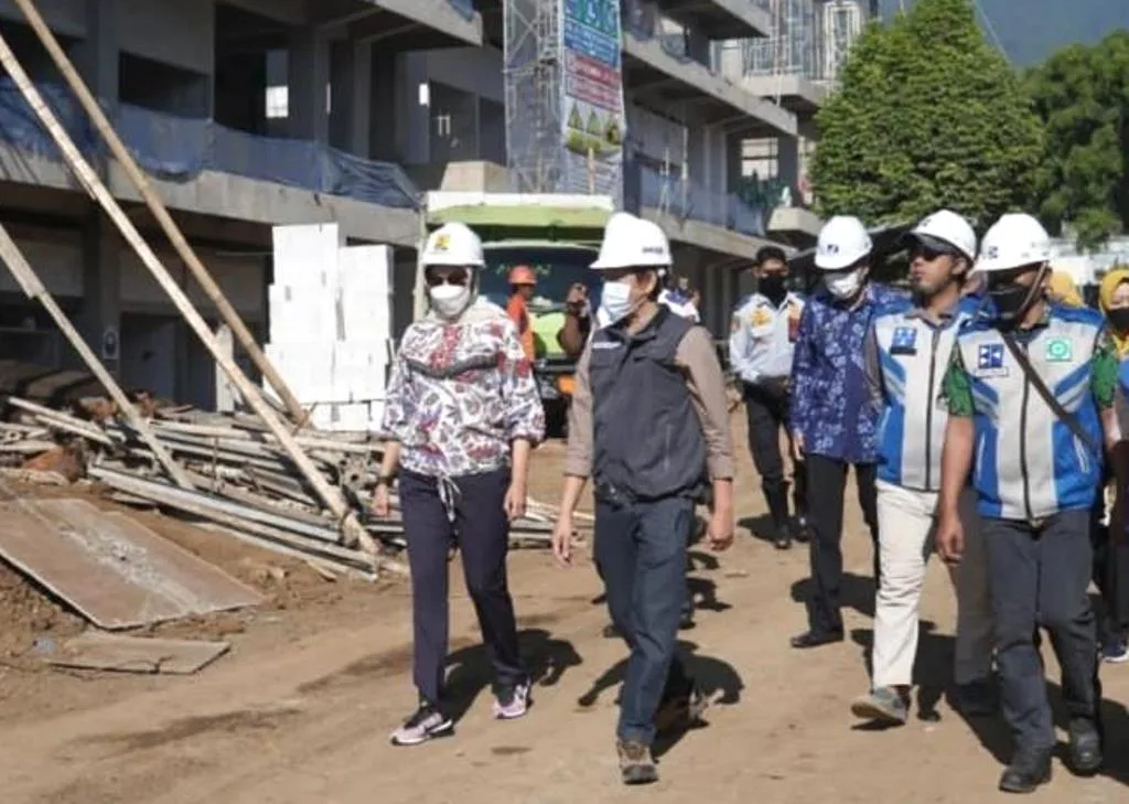 Wali Kota Dewanti Sidak Pembangunan Pasar Induk Kota Batu