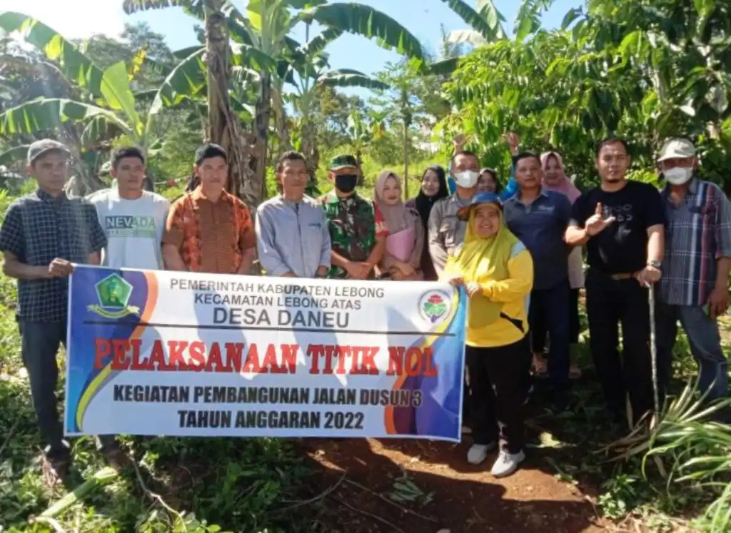 Agar Desa Berkembang dan Maju, Pemdes Daneu Buka Jalan Baru