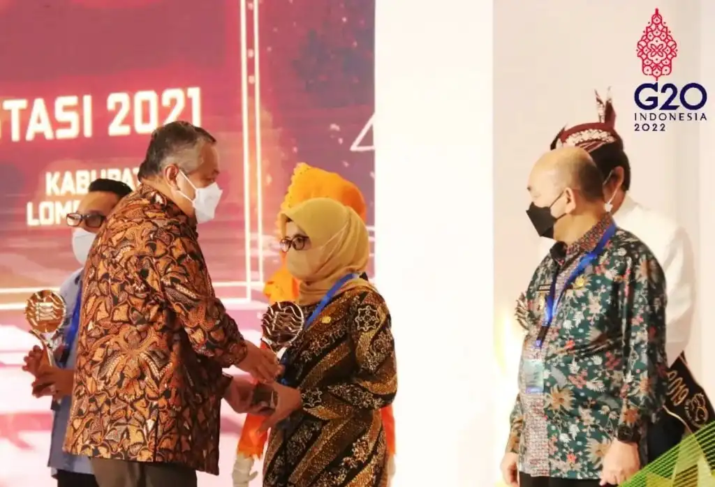 Berhasil Tekan Inflasi, Bupati Blitar Kembali Raih TPID Award