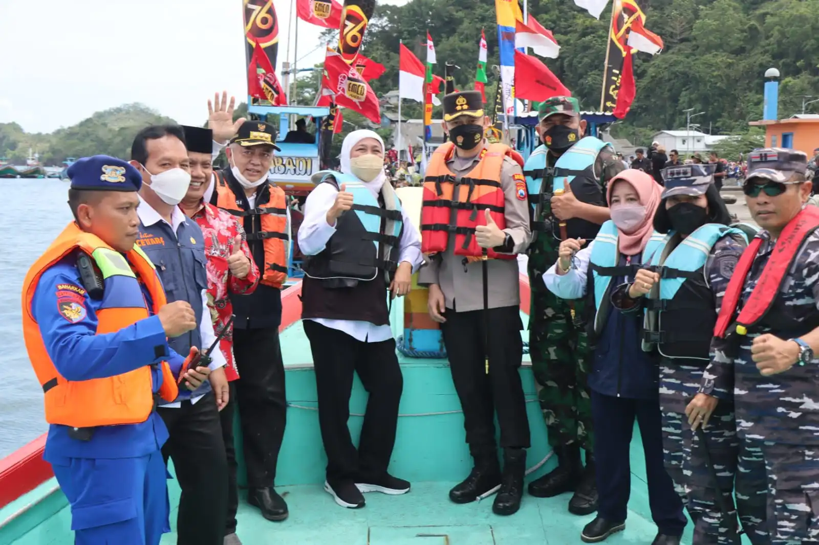 Gubernur Jatim Meriahkan Acara Petik Laut 2022