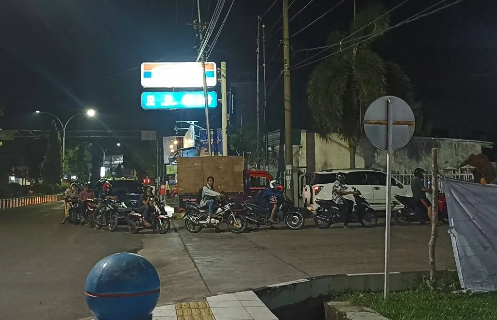 Harga Pertalite Naik, Antrian di SPBU Justru Tambah Panjang