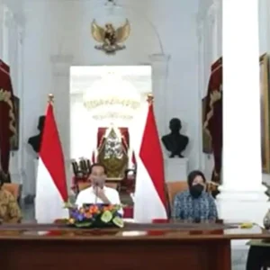 Jokowi : Harga Pertalite 10 Ribu Resmi Berlaku Hari ini   