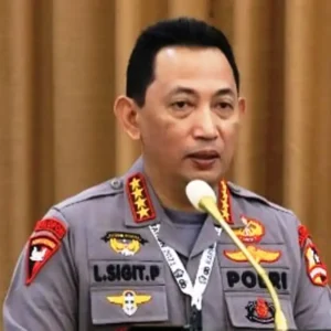Kapolri Mutasi 30 Jabatan Termasuk Wakapolda Kepri, Ini Daftar Lengkapnya