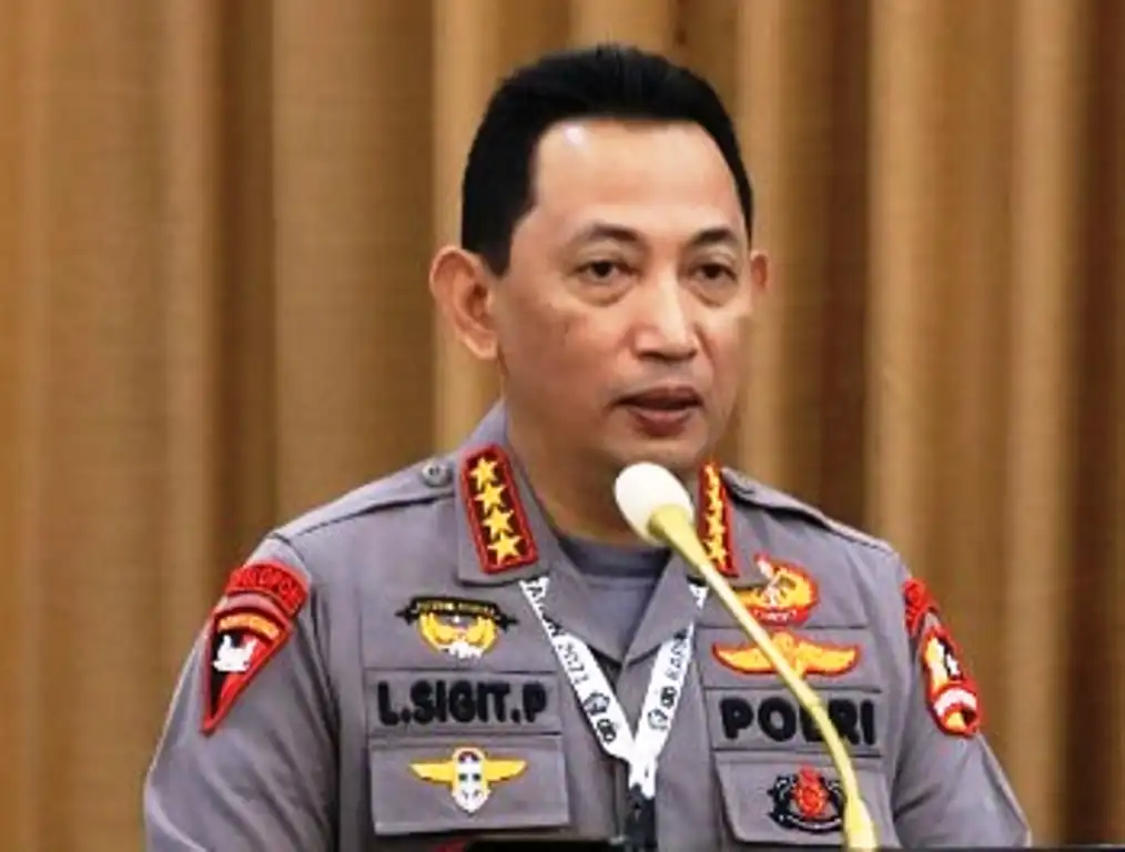 Kapolri Mutasi 30 Jabatan Termasuk Wakapolda Kepri, Ini Daftar Lengkapnya