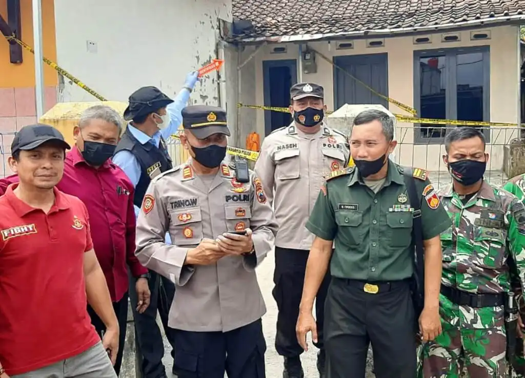 Polisi Tangkap Pria yang Tusuk Istrinya Hingga Tewas