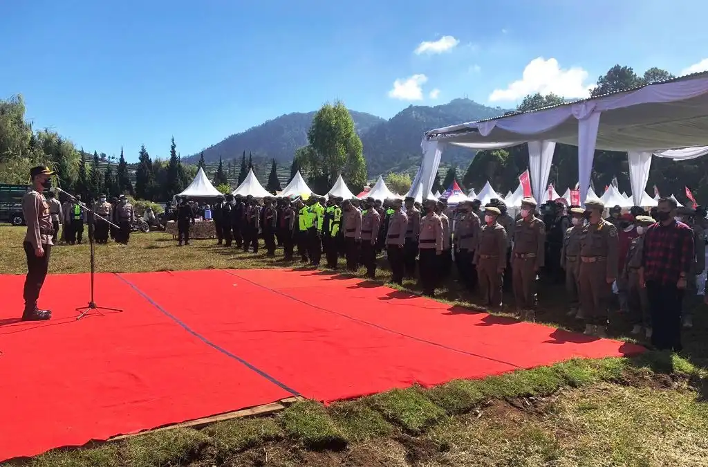 Ratusan Personel Polres Banjarnegara Amankan Dieng Culture Festival 2022