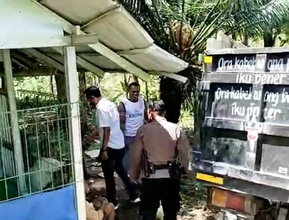 Sopir Truk Syok Terjebak di Komplek Makam, Usai Antar Dua Wanita