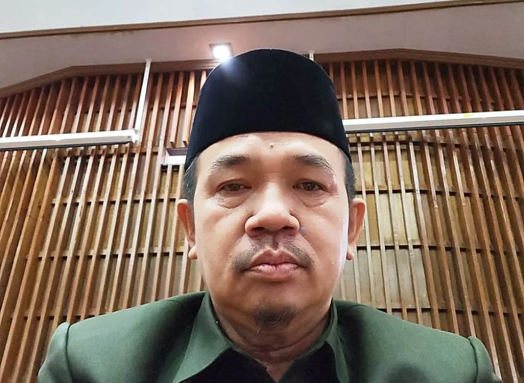 Audiensi Dengan PGH, Gunadi Yunir : Akan Kita Panggil Pihak Terkait Gunadi Yunir: APBD-P DPRD Provinsi Tetap Dukung Program Pembangunan Pemberian Insentif Guru Lambat, Gunadi : Tolong Dipercepat