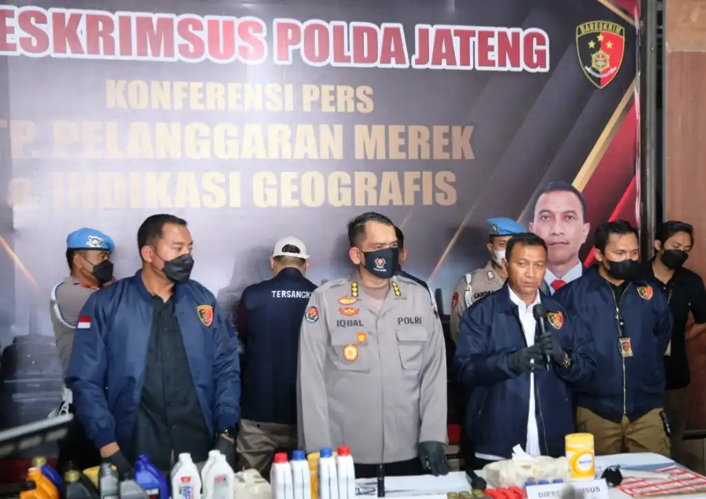 oli palsu
