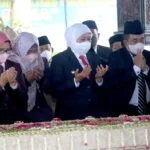 Bupati Blitar Dampingi Gubernur Jatim Ziarah ke Makam Soekarno