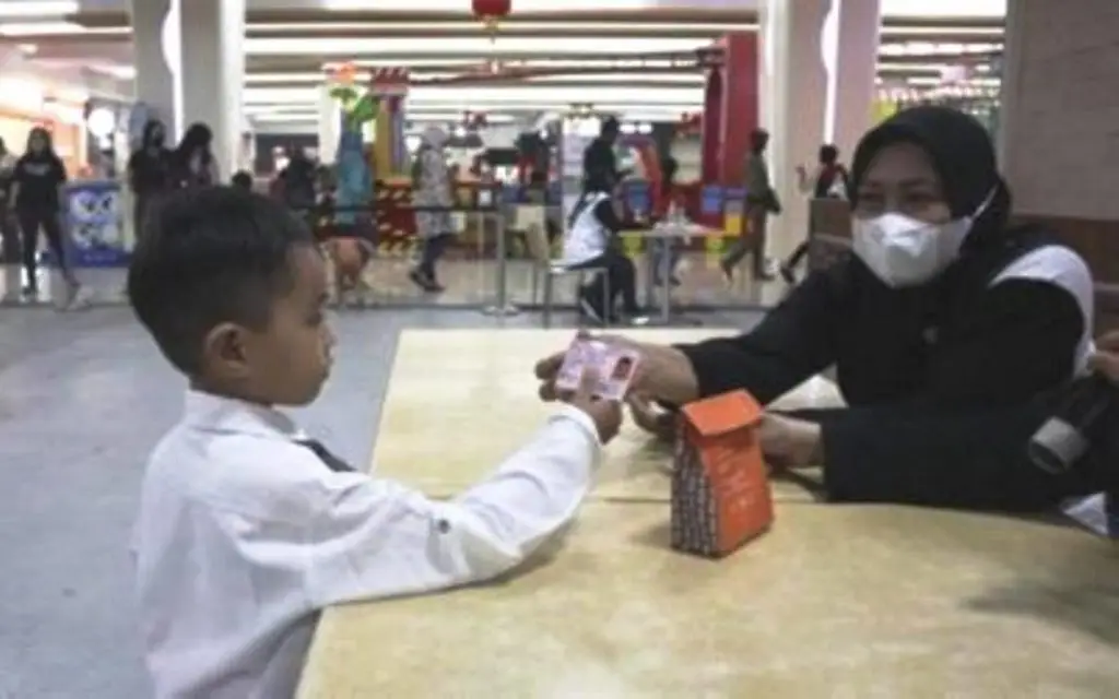 Cara Unik Dispendukcapil Kota Malang Dekati Warga