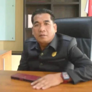 Ketua Komisi IV DPRD Provinsi Bengkulu Edwar Samsi Edwar Samsi: Jangan Sampai Ada Permainan Dalam Proses PPDB Tahun Ini Edwar Samsi Dorong Kemudahan Akses BPJS Kesehatan di Bengkulu