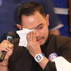 Gilang ‘Jurangan 99’ Mundur dari Jabatan Presiden Arema FC Gilang 'Jurangan 99' Mundur dari Jabatan Presiden Arema FC