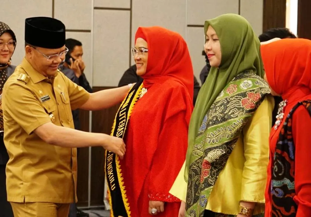Gubernur Rohidin Kukuhkan Bunda Literasi Masa Bhakti 2022-2024