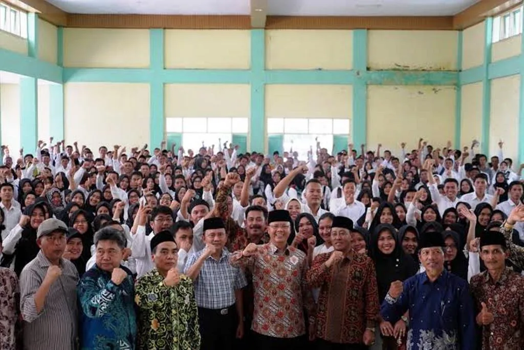 Gubernur Rohidin Minta Bupati dan Walikota Masukkan Seluruh Honorer ke Database