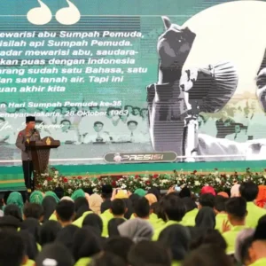 Kapolri Beri Orasi Kebangsaan di UIN Walisongo Semarang Kapolri Jenderal Listyo Sigit Prabowo saat memberikan arahan dalam acara orasi kebangsaan Sumpah Pemuda di UIN Walisongo, Semarang.