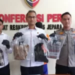 Keponakan Aniaya Paman Saat Salat Hingga Tewas