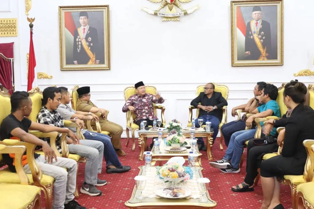 Ngadap Gubernur, Crew Forum Bengkulu Dapat Wejangan