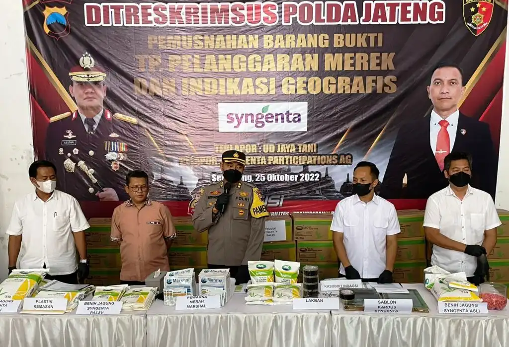 Polda Jateng Musnahkan BB Bibit Jagung Jagung